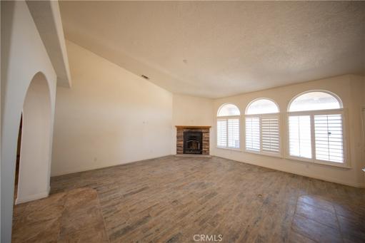 23882 Ashland Road, Apple Valley, California 92308