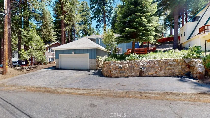 31529 Overhill Drive, Running Springs, California 92382