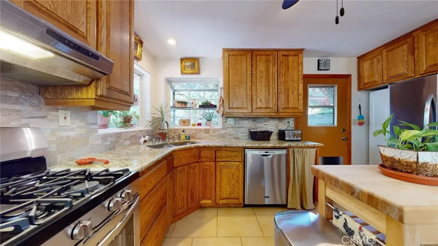 31529 Overhill Drive, Running Springs, California 92382