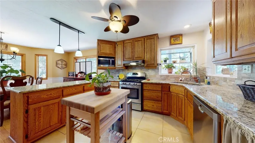 31529 Overhill Drive, Running Springs, California 92382