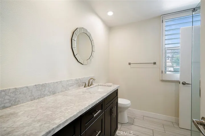 BATHROOM #1