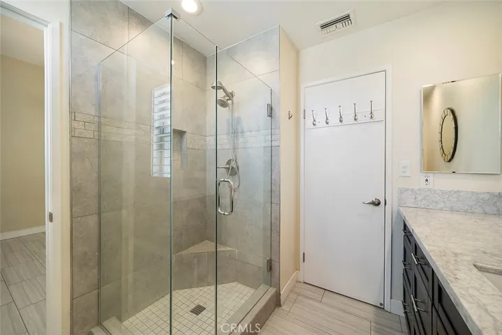 BATHROOM #1