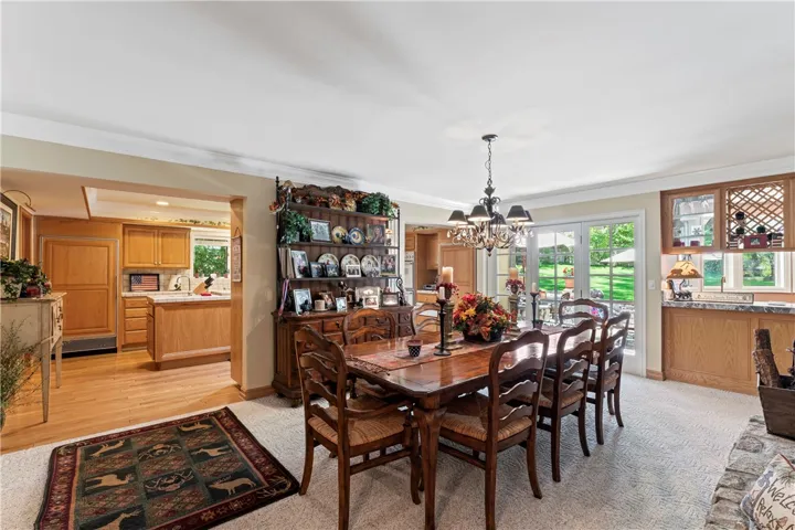 27780 High Knoll Road, Lake Arrowhead, California 92352