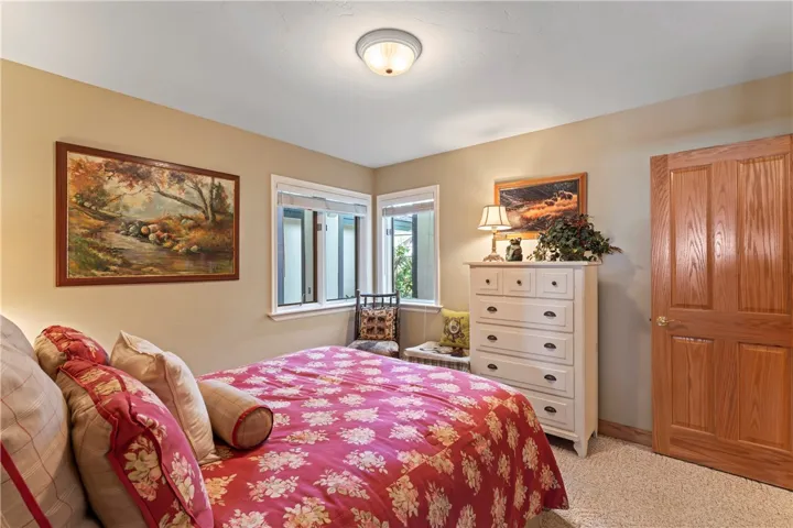 27780 High Knoll Road, Lake Arrowhead, California 92352