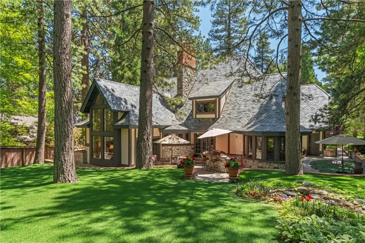 27780 High Knoll Road, Lake Arrowhead, California 92352