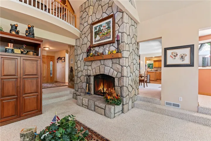 27780 High Knoll Road, Lake Arrowhead, California 92352