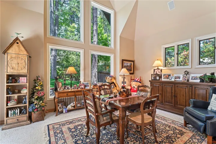 27780 High Knoll Road, Lake Arrowhead, California 92352