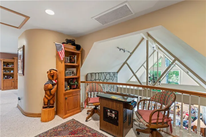 27780 High Knoll Road, Lake Arrowhead, California 92352