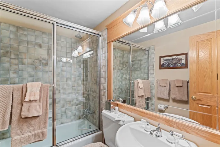 27780 High Knoll Road, Lake Arrowhead, California 92352