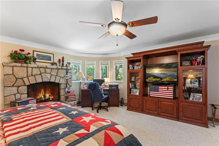 27780 High Knoll Road, Lake Arrowhead, California 92352