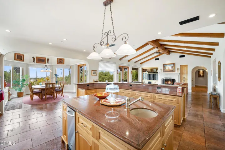273 N Catalina St MLS-30