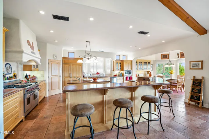 273 N Catalina St MLS-19