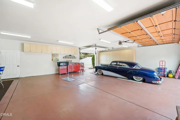 273 N Catalina St MLS-46