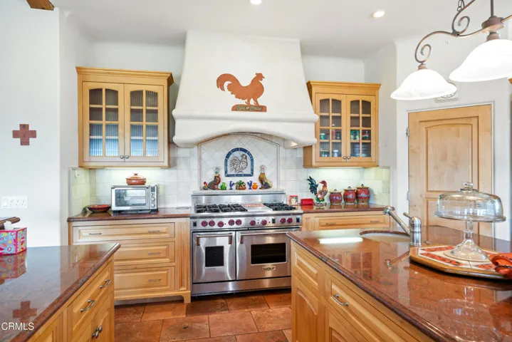 273 N Catalina St MLS-24