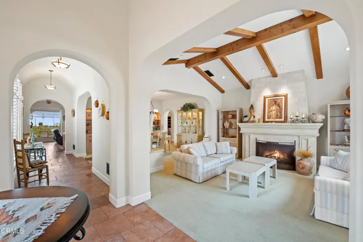 273 N Catalina St MLS-11