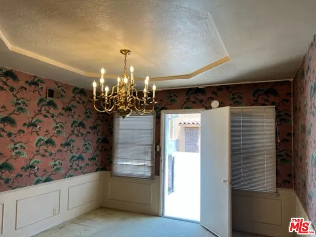 Dining room door to open patio - BBQ's & entertaining