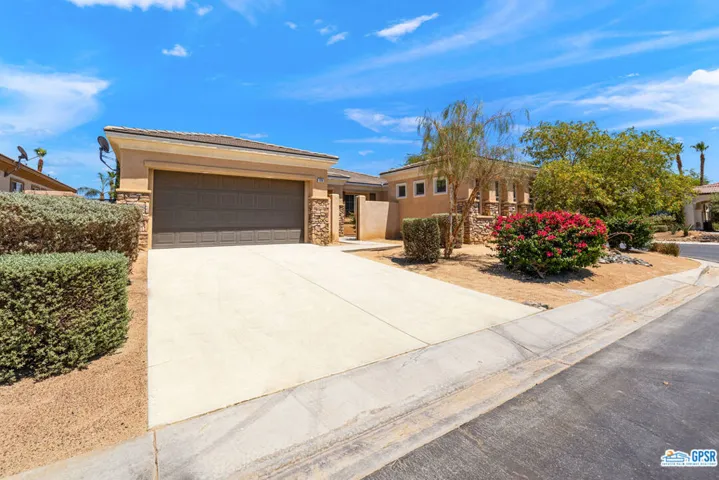 126 Felice Court, Palm Desert, California 92211