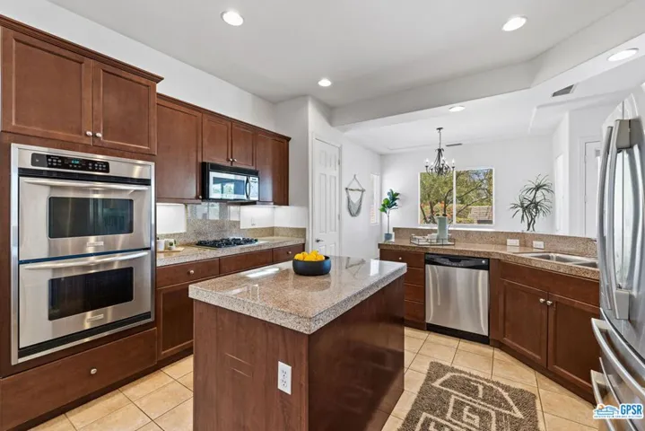 126 Felice Court, Palm Desert, California 92211