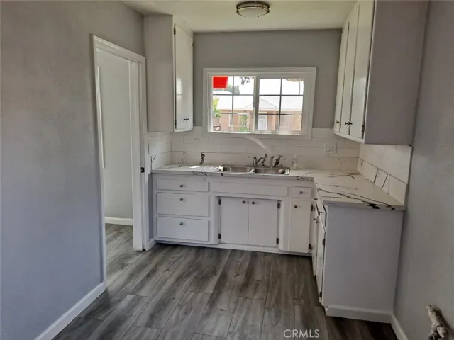 9811 San Carlos Ave, South Gate, California 90280