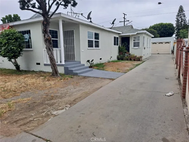 9811 San Carlos Ave, South Gate, California 90280