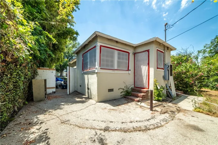 4828 Radford Avenue, Valley Village, California 91607