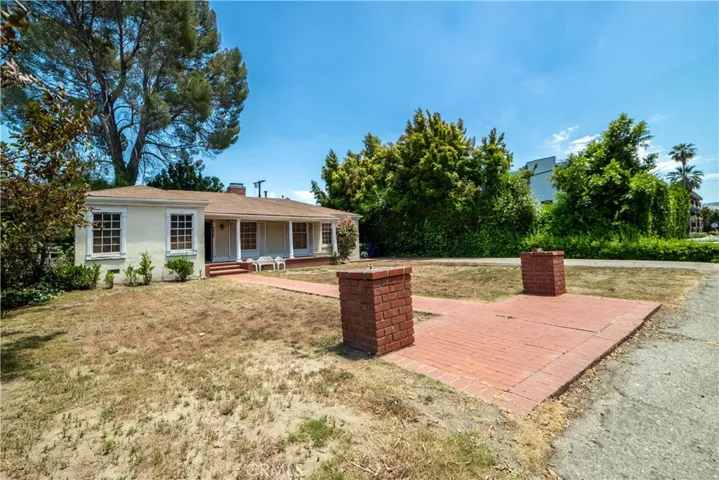 4828 Radford Avenue, Valley Village, California 91607