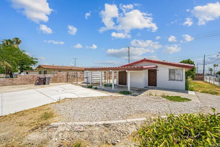 43976 Sola Street, Indio, California 92201
