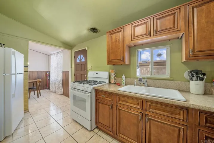 43976 Sola Street, Indio, California 92201