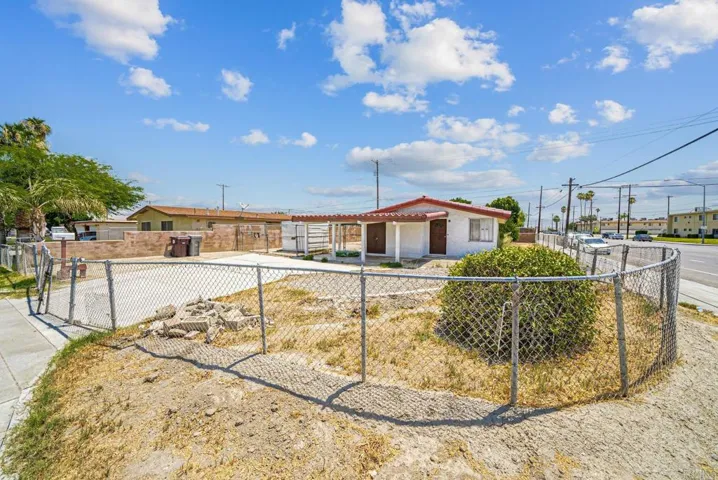 43976 Sola Street, Indio, California 92201