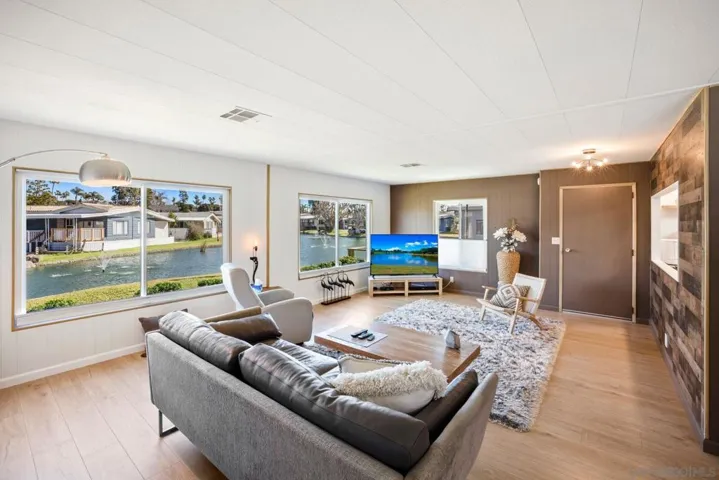 7110 Santa Barbara St, Carlsbad, California 92011