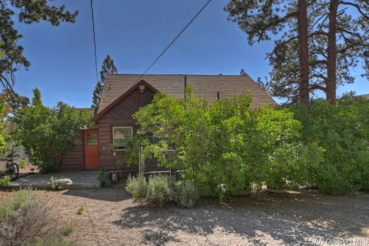 39429 Point Rd, Big Bear, California 92315