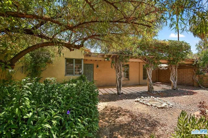 654 S Camino Real, Palm Springs, California 92264