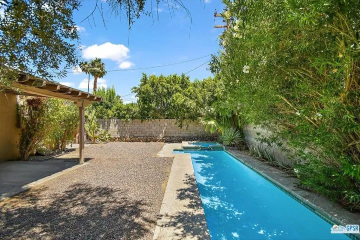 654 S Camino Real, Palm Springs, California 92264