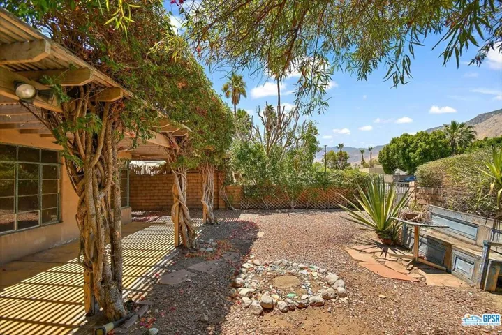 654 S Camino Real, Palm Springs, California 92264