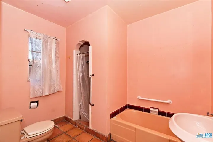 654 S Camino Real, Palm Springs, California 92264