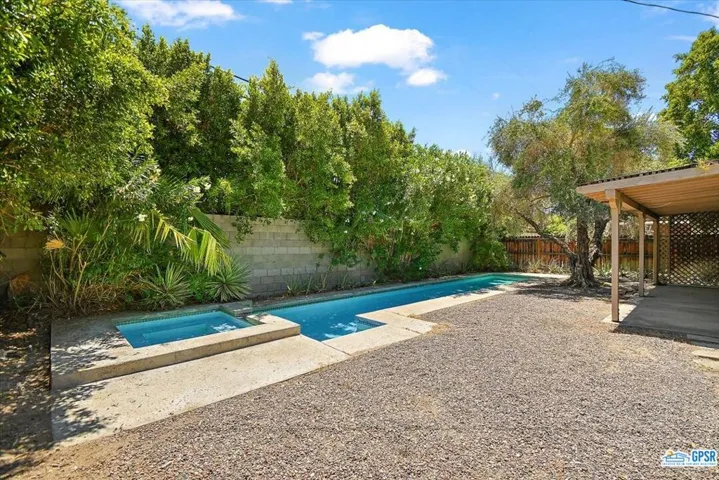 654 S Camino Real, Palm Springs, California 92264