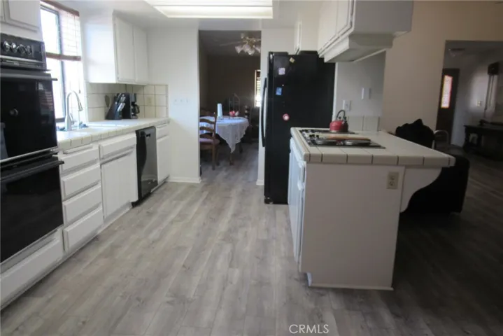 27971 Hummingbird Lane, Helendale, California 92342
