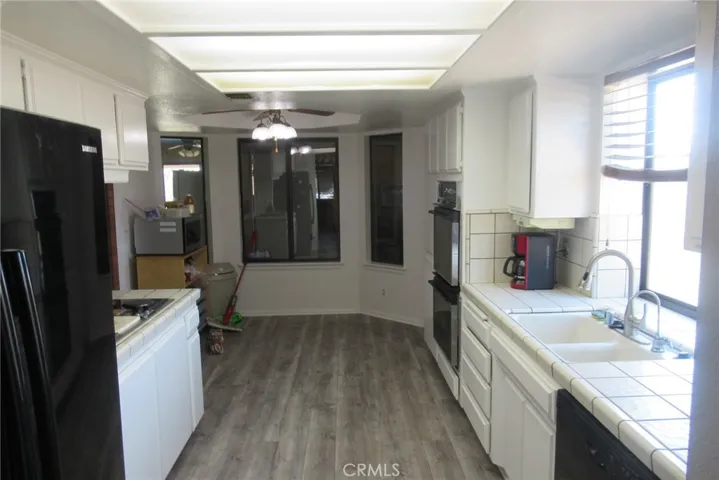 27971 Hummingbird Lane, Helendale, California 92342