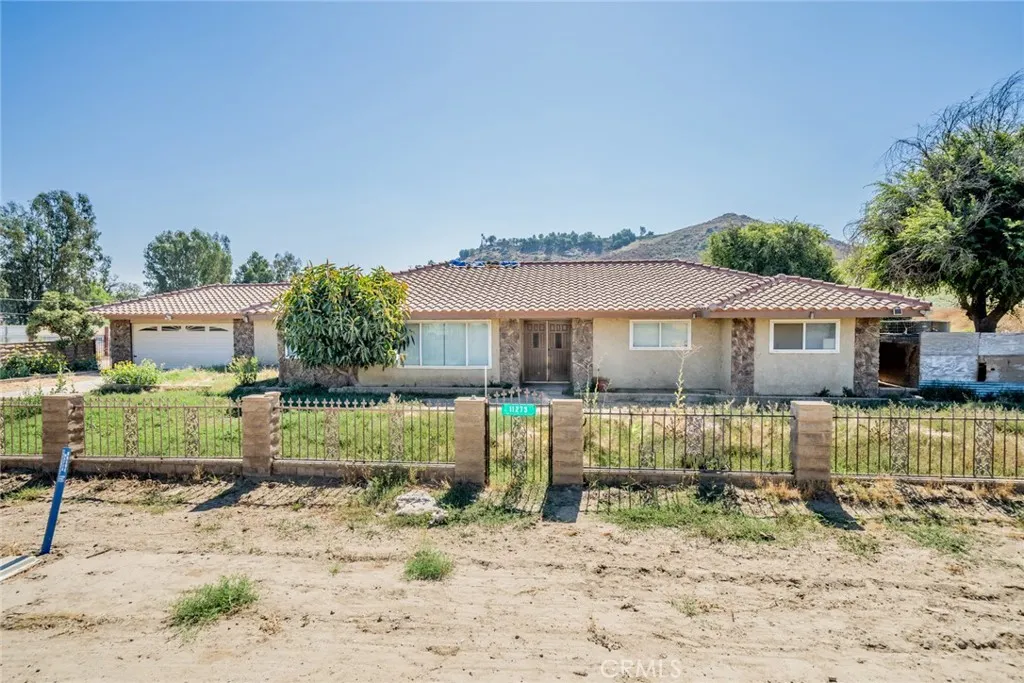 11273 Alder Avenue, Bloomington, California 92316 home-pic-0