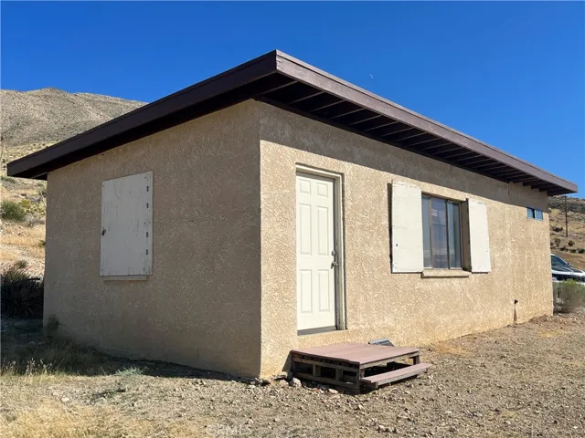 21025 Medford Way, Apple Valley, California 92308