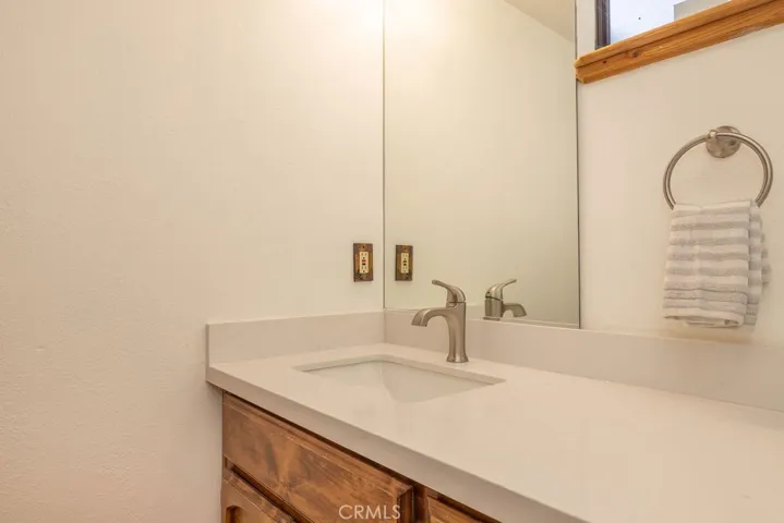 42625 Alta Vista Avenue, Big Bear, California 92315
