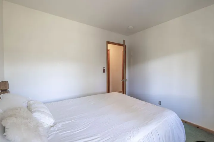 42625 Alta Vista Avenue, Big Bear, California 92315