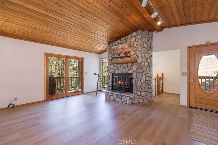 42625 Alta Vista Avenue, Big Bear, California 92315