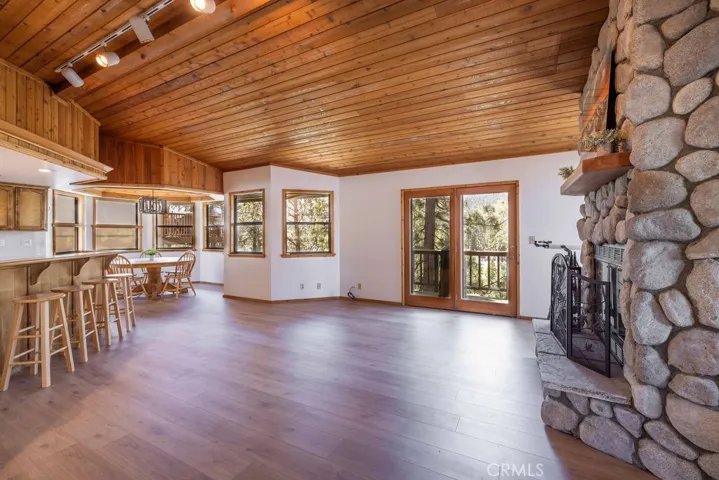 42625 Alta Vista Avenue, Big Bear, California 92315