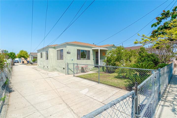 1147 Sanford Avenue, Wilmington, California 90744