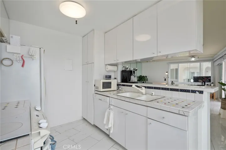 565 Esplanade 108, Redondo Beach, California 90277