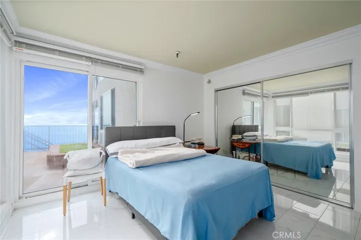 565 Esplanade 108, Redondo Beach, California 90277
