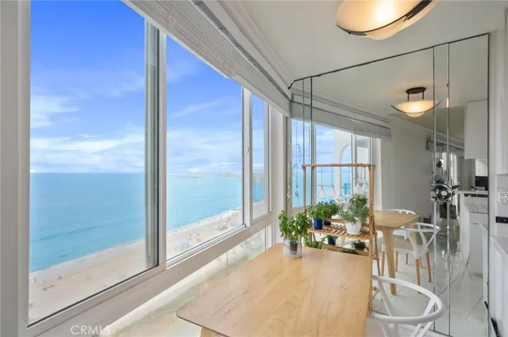 565 Esplanade 108, Redondo Beach, California 90277