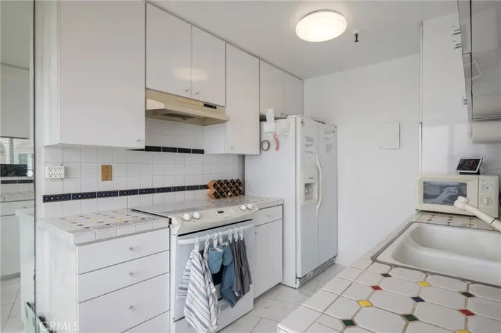 565 Esplanade 108, Redondo Beach, California 90277