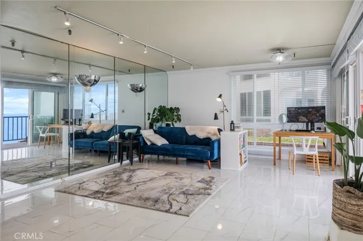 565 Esplanade 108, Redondo Beach, California 90277